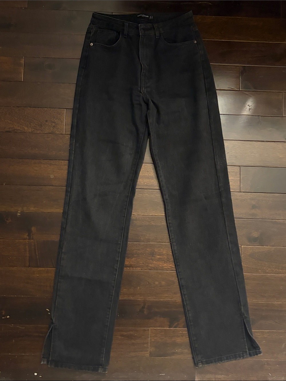 PrettyLittleThing Black Straight-Leg Jeans